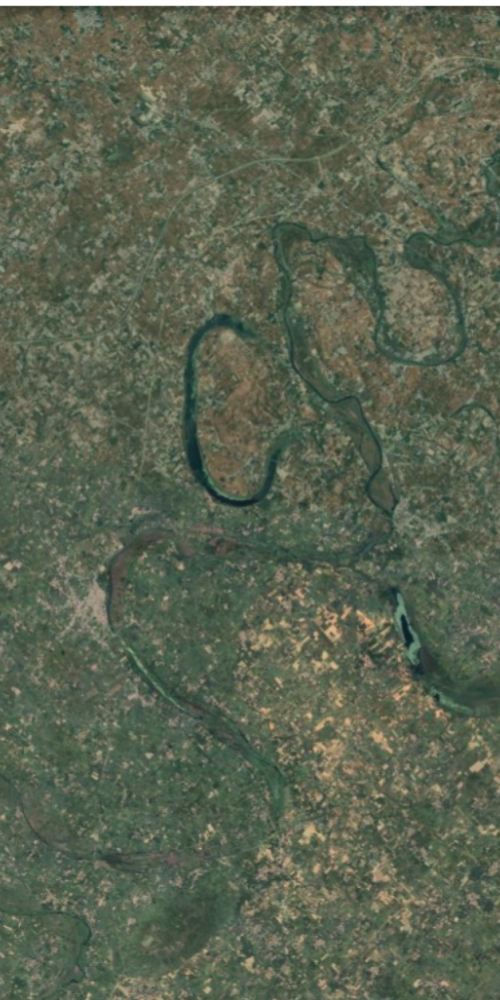 Satellite view of a place in India shaped like the letter C
