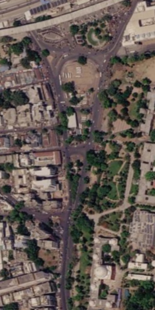 Satellite view of a place in India shaped like the letter G